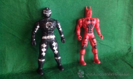 Figuras de goma y PVC: LOTE FIGURAS ROJO Y NEGRO - Foto 1
