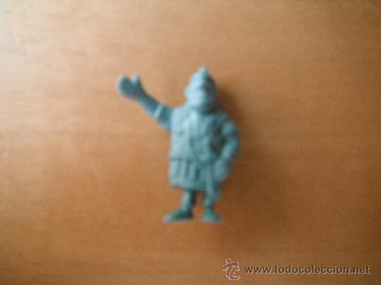 Figuras de goma y PVC: FIGURA TIPO ASTERIX. A&Ntilde;OS 70. - Foto 2