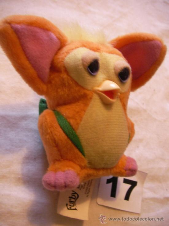 Figuras de goma y PVC: FURBY DE PELUCHE - Foto 1