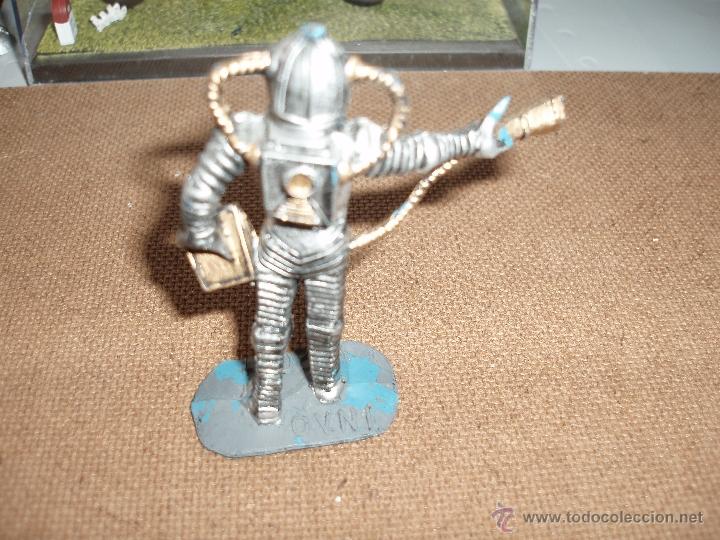 Figuras de goma y PVC: ROBOT 2001 SERIE OVNI COMANSI - Foto 2