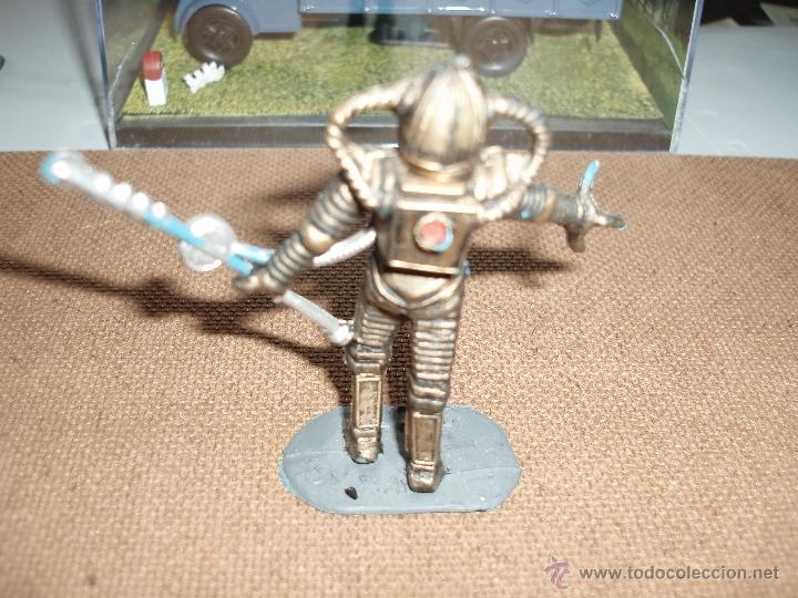 Figuras de goma y PVC: ROBOT 2003 SERIE OVNI COMANSI - Foto 2