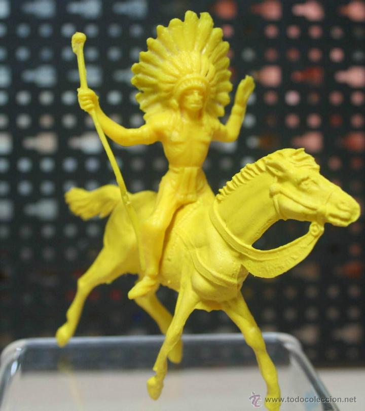 Figuras de goma y PVC: CABALLO E INDIO DE PLASTICO . SIN DATOS - Foto 2