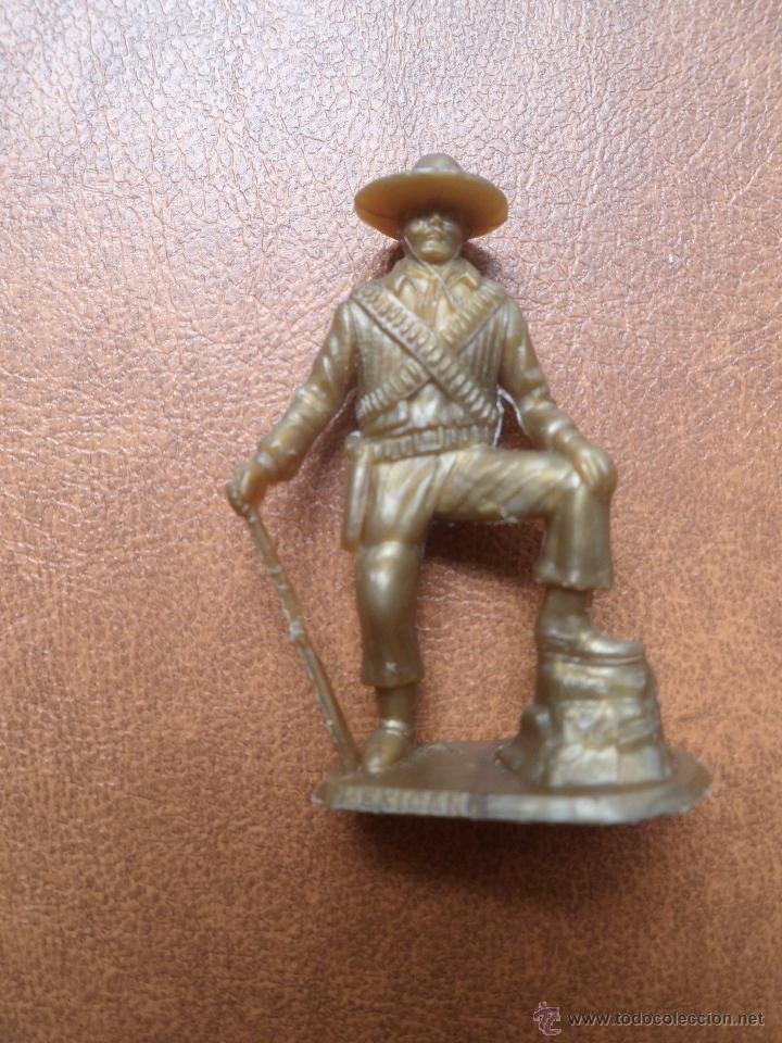 Figuras de Goma y PVC: FIGURA DE PLASTICO, PHOSKITOS, SOLDADOS DEL MUNDO, DUNKIN, CROPAN