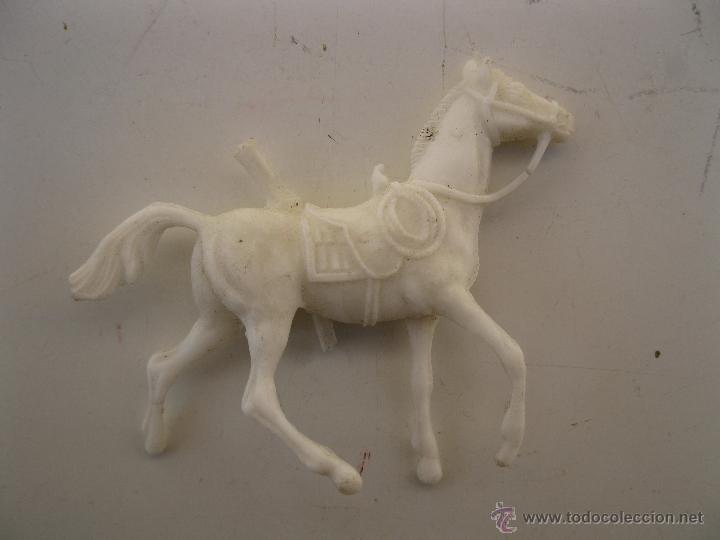 Figuras de goma y PVC: ANTIGUO CABALLO DE PL&Aacute;STICO. - Foto 2