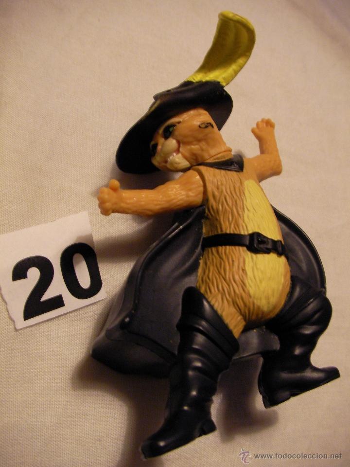 Rubber and PVC Figures: GATO MOSQUETERO  - ENVIO GRATIS A ESPA&Ntilde;A