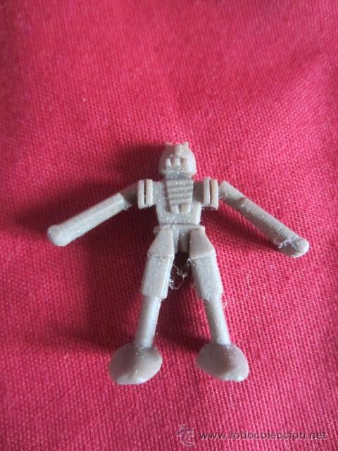 Figuras de goma y PVC: FIGURITA ROBOT - Foto 1