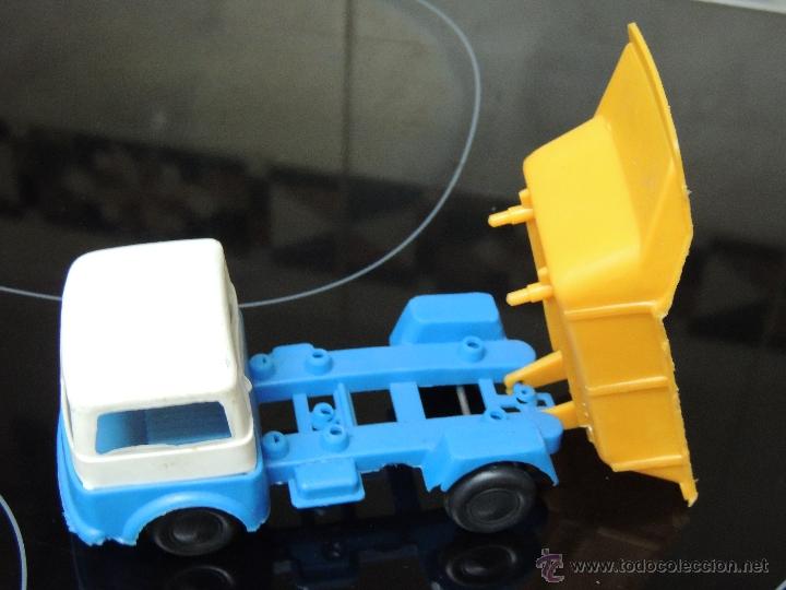 Figuras de goma y PVC: CAMION - Foto 1