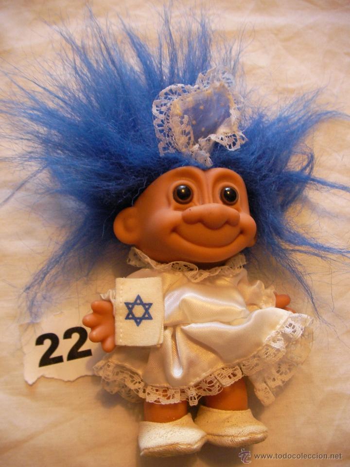 Figuras de goma y PVC: MU&Ntilde;ECA PELO AZUL - ENVIO GRATIS A ESPA&Ntilde;A - Foto 1