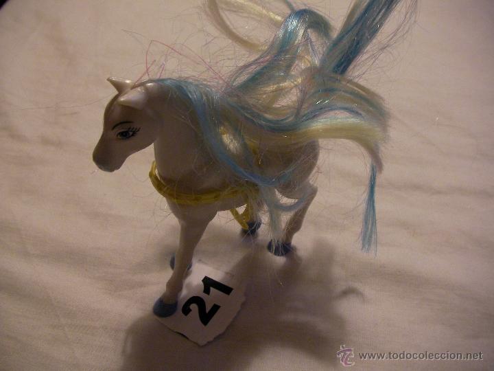Figuras de goma y PVC: CABALLO CON CRINES - Foto 1