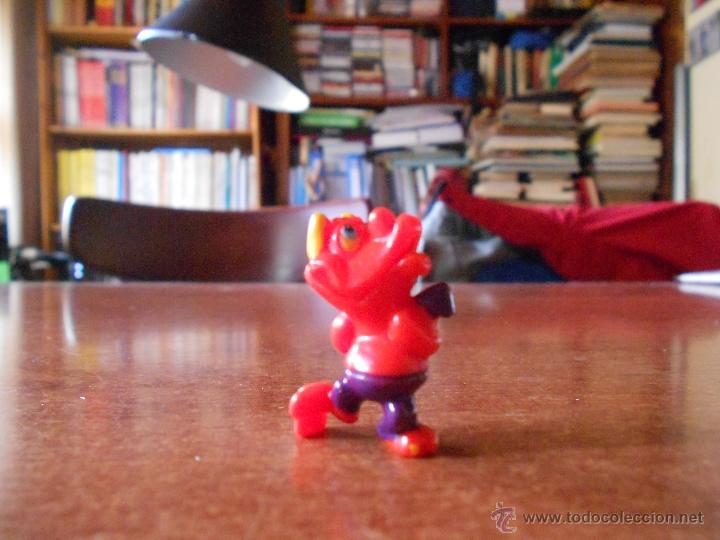Figuras de Borracha e PVC: FIGURITA PERSONAJE DE KINDER SORPRESA