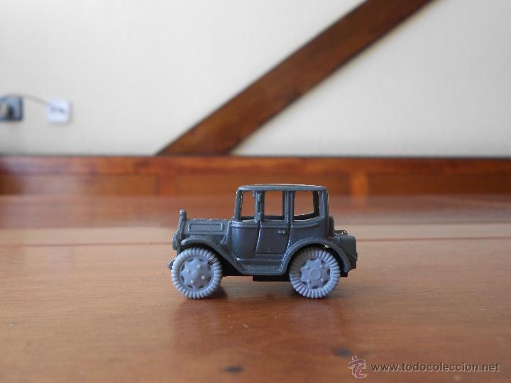 Figuras de goma Kinder: COCHE &iquest;KINDER? - Foto 2