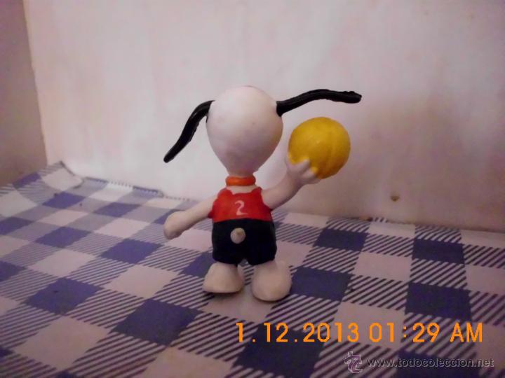 Figuras de goma y PVC: mu&ntilde;eco figura perro snoopy snopy - Foto 2