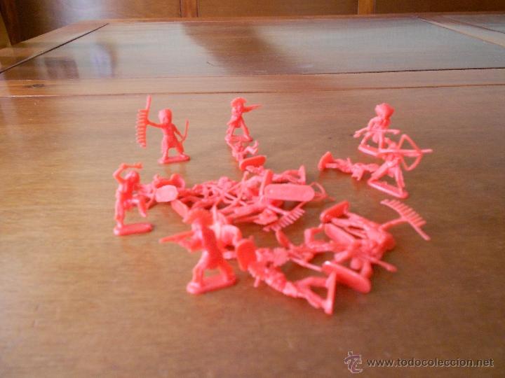 Figuras de goma y PVC: LOTE DE INDIOS - Foto 5