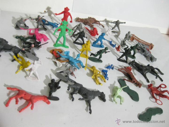 Figuras de goma y PVC: LOTE DE FIGURAS DE PLASTICO DE LOS A&Ntilde;OS 80 Y 90 - SOLDADOS NINJA - INDIOS Y VAQUEROS