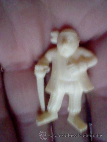 Figuras de goma y PVC: Dunkin plastico El bisco Tito premium detergente - Foto 1