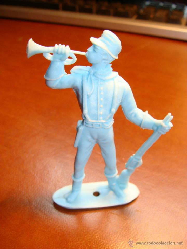 Figuras de goma y PVC: Soldado plastico antiguo de Comansi - Foto 2