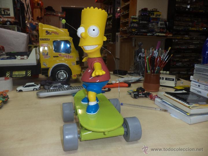 Figuras de goma y PVC: Burt Simpson en Skate /Monopat&iacute;n - Foto 2