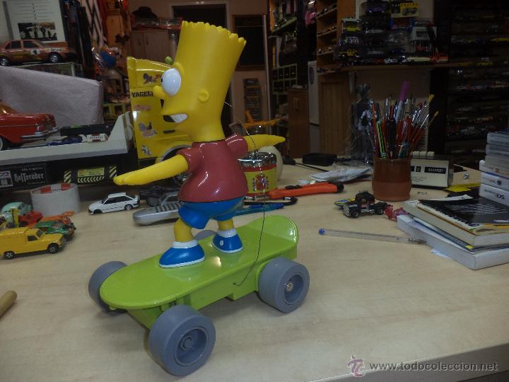 Figuras de goma y PVC: Burt Simpson en Skate /Monopat&iacute;n - Foto 4