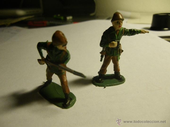 Figuras de Goma y PVC: 2 SOLDADOS PINTADOS (4 CM)