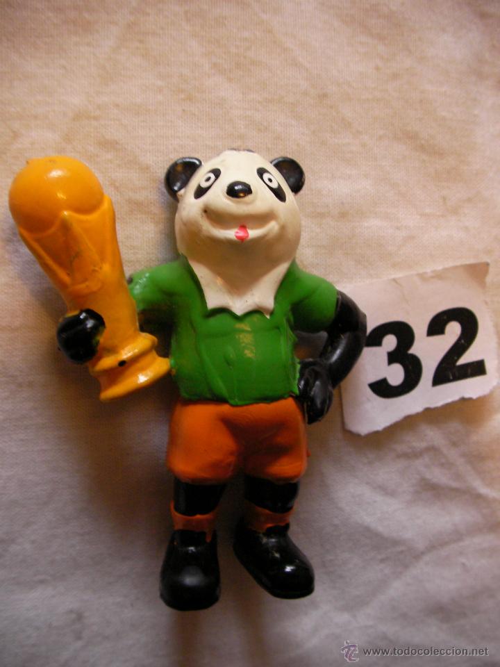 Gummi- und PVC-Figuren: OSO MASCOTA CON COPA DEL MUNDO