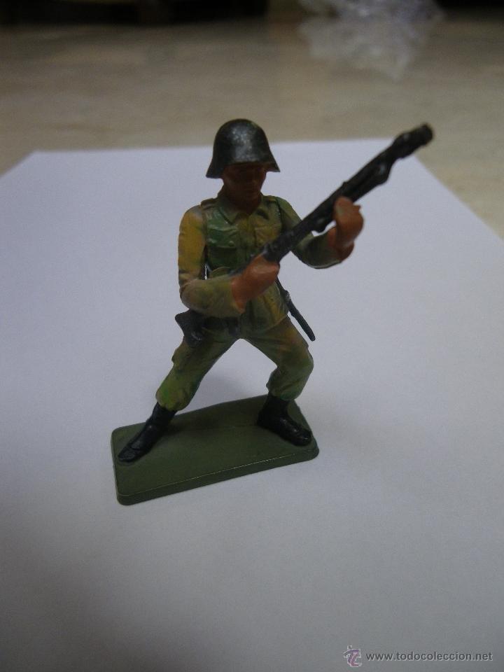 Figuras de goma y PVC: Soldado de Starlux - Foto 3