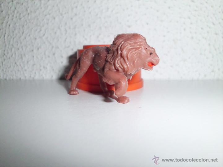 Figuras de goma y PVC: antiguo mu&ntilde;eco figura leon - Foto 2