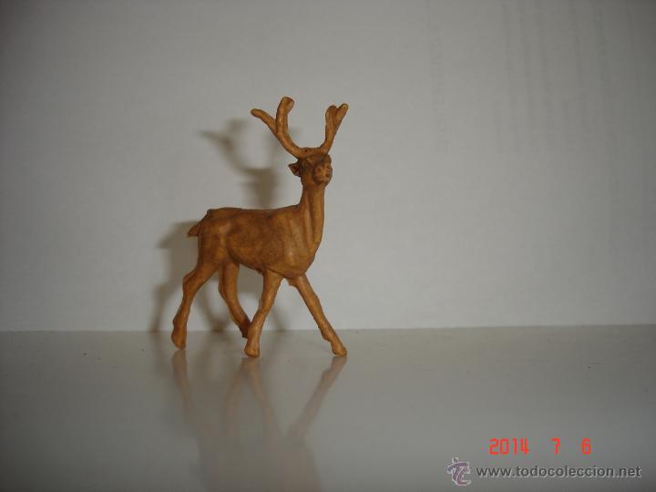 Figuras de goma y PVC: FIGURA CIERVO DE PECH - Foto 1