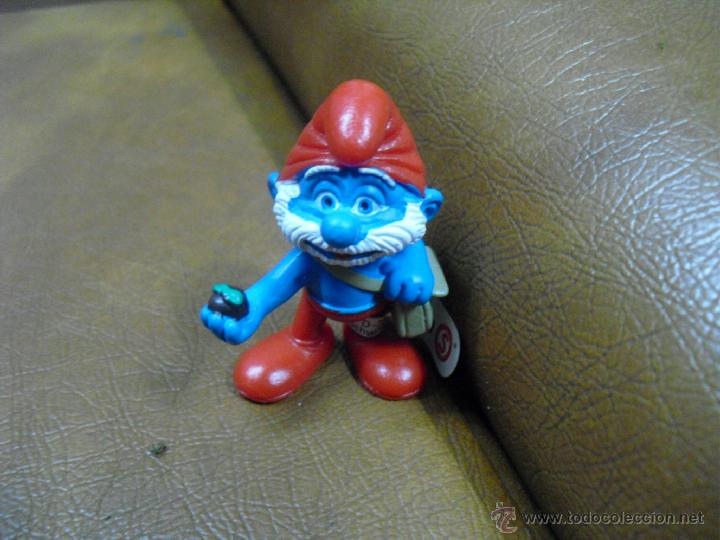 Figuras de Goma y PVC: FIGURA/MU&Ntilde;ECO.-PAPA PITUFO VA DE EXCURSION-MADE IN GERMANY-