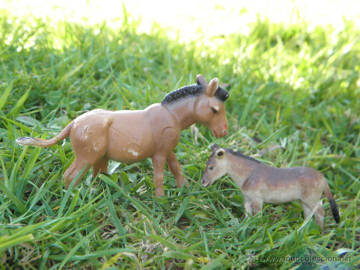 Figuras de goma y PVC: Lote dos figuras mam&aacute; burro de 6 x 9 y burrito de 4 x 6 cm