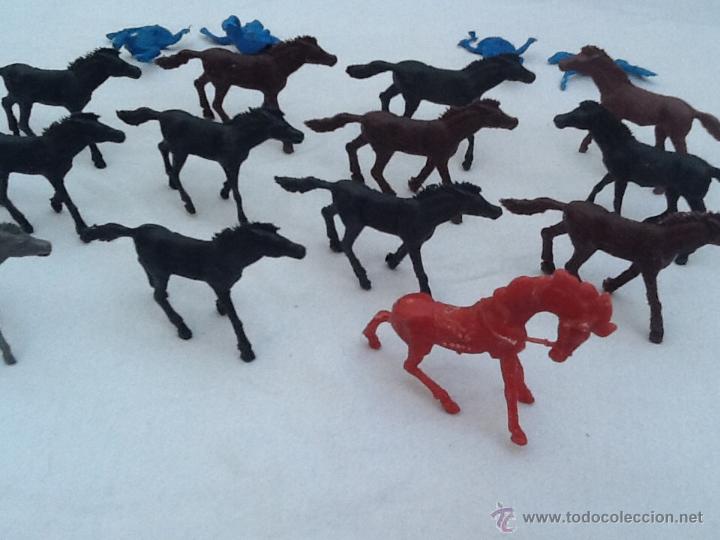 Figuras de goma y PVC: Lote indio comansi, N 1 - Foto 6
