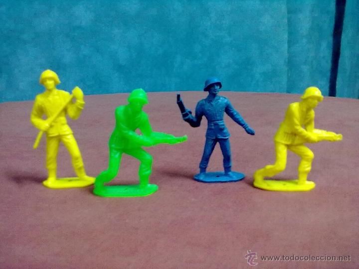 Figuras de goma y PVC: CUATRO SOLDADOS COMANSI ESPA&Ntilde;OLES - Foto 1