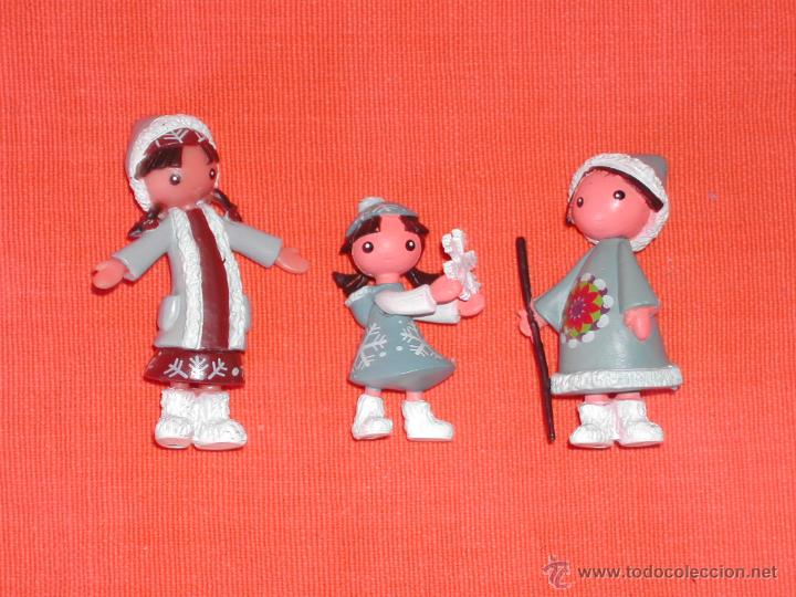 Figuras de Goma y PVC: Lote de 3 figuritas ESQUIMALES muy peque&ntilde;as.