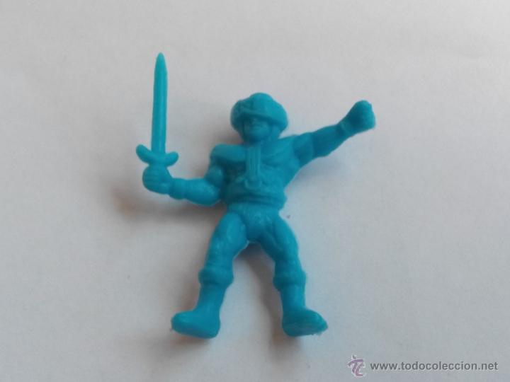Figuras de goma y PVC: figura dunkin masters del universo - Foto 1