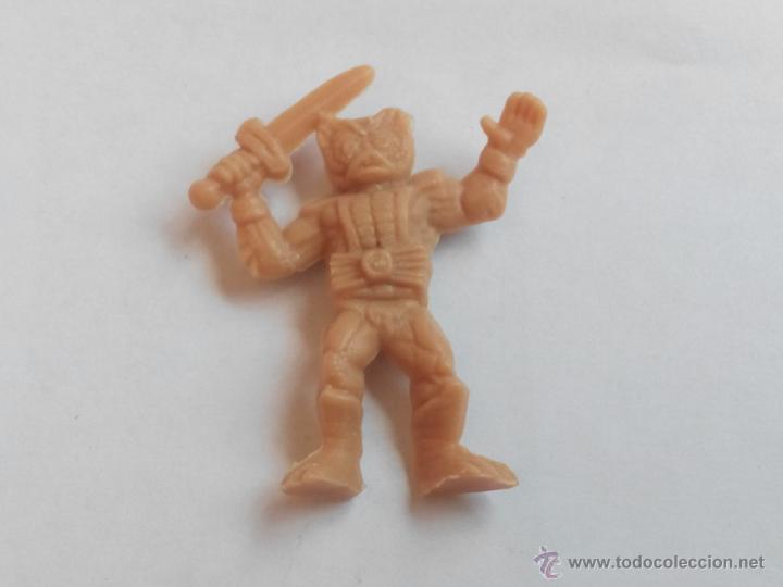 Figuras de goma y PVC: figura dunkin masters del universo - Foto 1