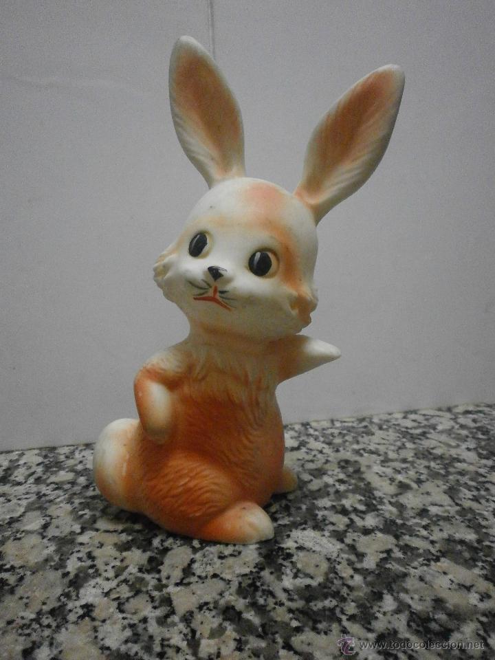 Figuras de goma y PVC: ANTIGUO CONEJO - Foto 1