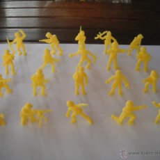 Figuras de Goma y PVC: LOTE 20 SOLDADOS AMERICANOS -AMARILLOS- DUNKIN. AÑOS 70.. Lote 45410057
