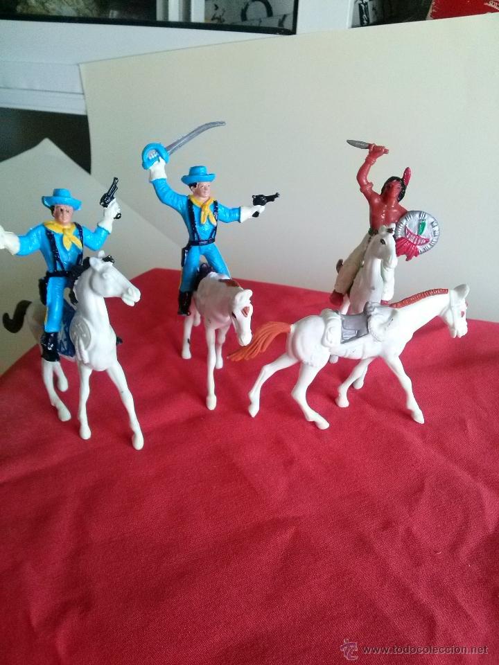 Figuras de goma y PVC: LOTE DE COMANSI - Foto 1