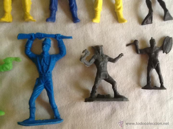 Figuras de goma y PVC: Lote de figuras varias pl&aacute;stico n.1 - Foto 4