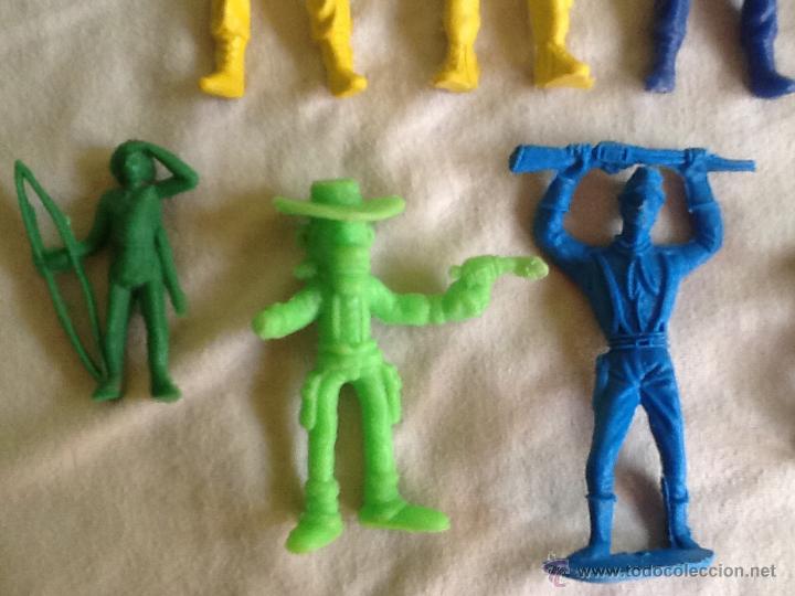 Figuras de goma y PVC: Lote de figuras varias pl&aacute;stico n.1 - Foto 5