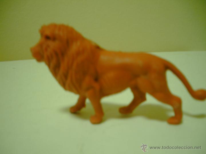 Figuras de goma y PVC: FIGURA DE LEON DE DETERGENTES PERSAN - Foto 1