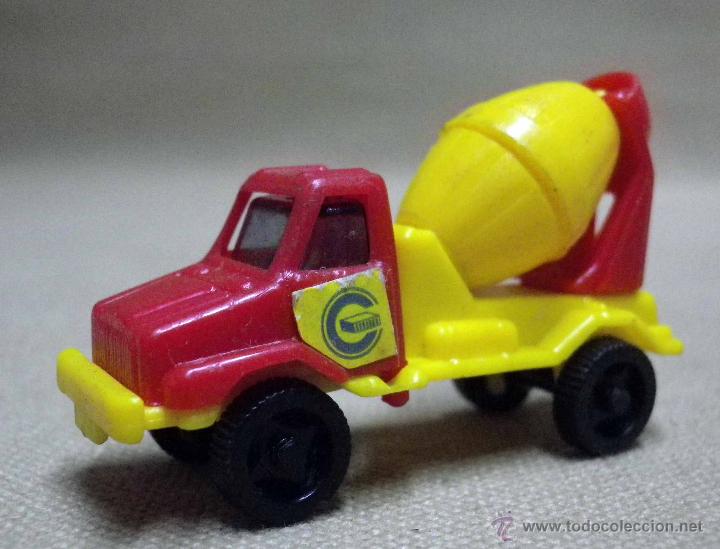 Figuras de Goma Kinder: CAMION DE PLASTICO COLECCIONABLE, PREMIUM HUEVO KINDER
