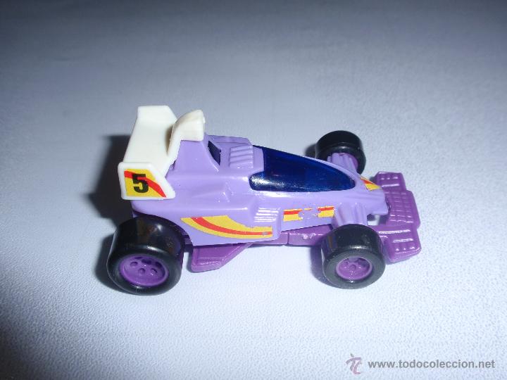 Figuras de Goma Kinder: Figurita Huevo Kinder Ferrero COCHECITO RACE CAR LILA