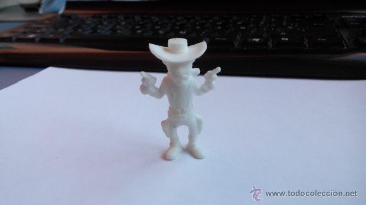 Figuras de goma y PVC: figura dunkin luckey luck - Foto 1
