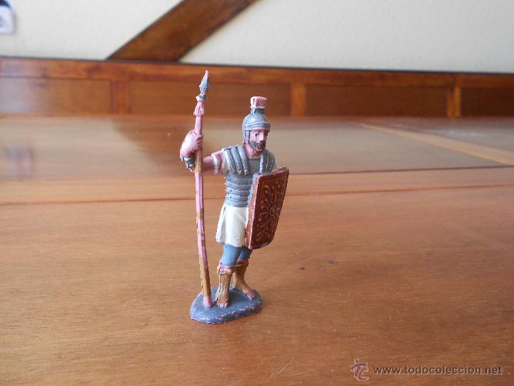 Figuras de goma y PVC: ROMANO A&Ntilde;OS 70 PECH - Foto 1
