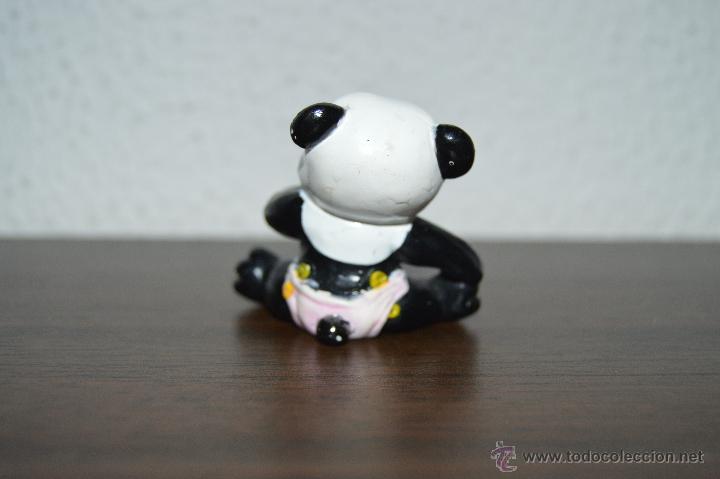 Figuras de goma y PVC: mu&ntilde;eco figura SIMPATICO BEBE PANDA - Foto 2