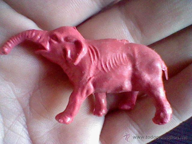 Rubber and PVC Figures: elefante  plastico creo premio promocional detergente o similar 5 cms aprox