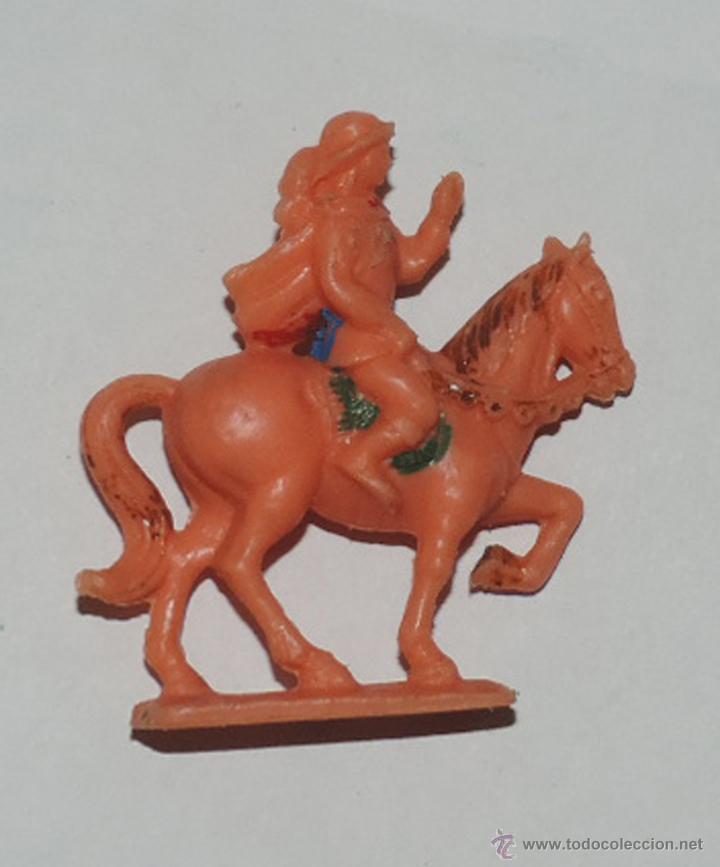 Figuras de goma y PVC: FIGURA DE MEDIEVAL A CABALLO, MIDE 5,5 CMS. - Foto 1