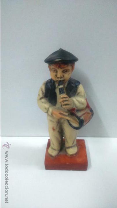 Figuras de goma y PVC: FIGURA DE PASTA. MUSICA TRADICIONAL