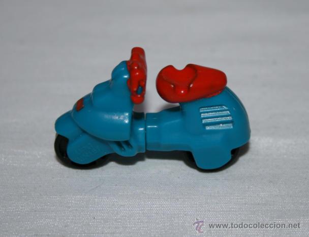 Figuras de Goma Kinder: PEQUE&Ntilde;A MOTO SCOOTER - MPG UN 167 - DE ALGUNA COLECCION KINDER O SIMILAR