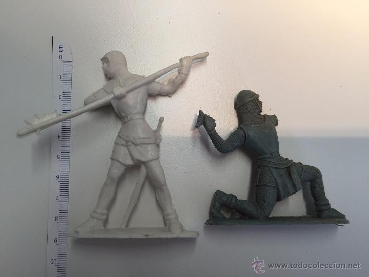 Figuras de goma y PVC: FIGURA MEDIEVAL COMANSI GRANDE BLANCO - Foto 1